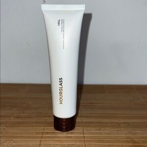 Hourglass Veil SPF Primer - White with Brown Cap